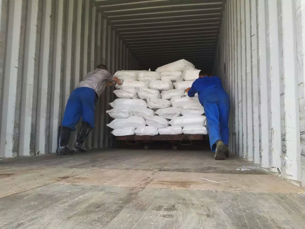 氯化銨廠家，湖南江海始終堅持“服務”為核心！